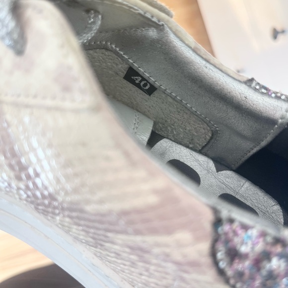 P448 Thea Platform Sneaker Python Purple Glitter Size 9 European size 40 - Picture 13 of 16